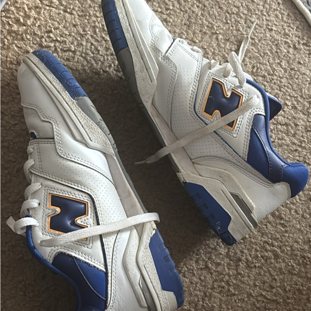 New Balance White and Blue Sneakers with Logo Accent